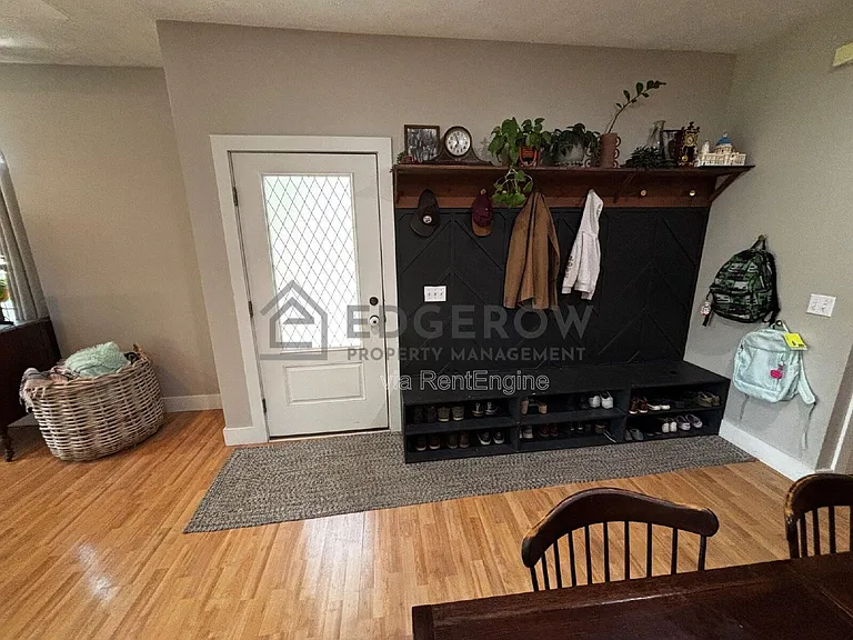6926 Lake Michigan Dr — Photo 4