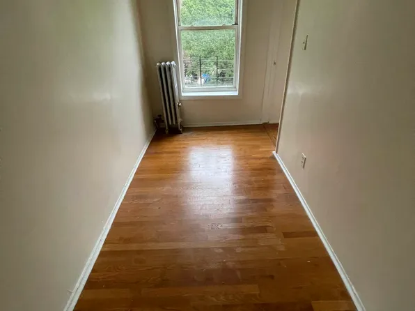 637 Greene Avenue image 5 of 10