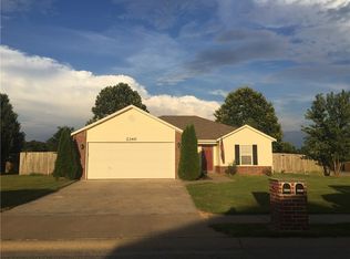 2340 Mary Phelps Dr, Pea Ridge, AR 72751