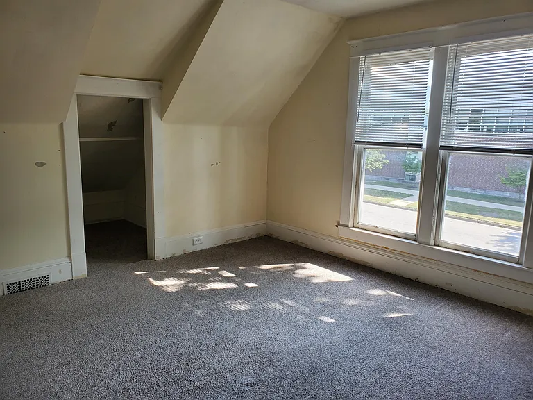 610 S Warren Ave — Photo 6