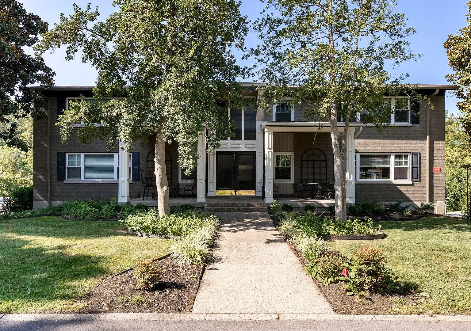 1166 Castlevale Drive — Photo 1