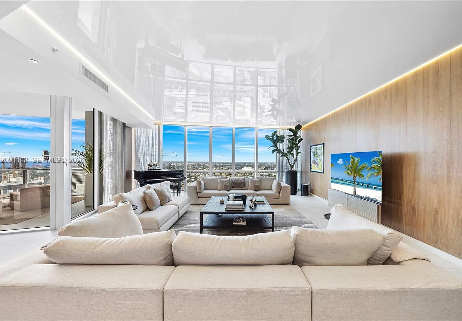Paramount Miami Worldcent — Photo 2