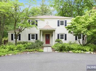 15 Deer Trl, Ramsey, NJ 07446