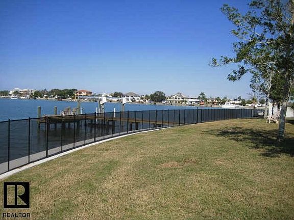 175ft  of waterfront