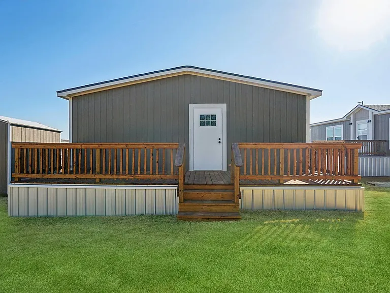 1601 Swallowtail Dr — Photo 12