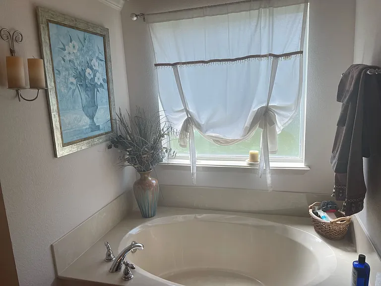 10717 Greenview Ct — Photo 8