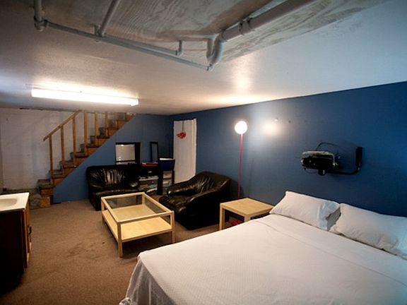 4th image of 645 NE Campus St #4