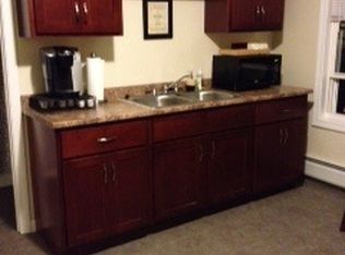 21 Nassau St APT 2R, Chicopee, MA 01013