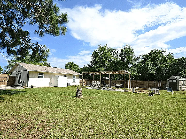 1018 Colonnade Ave SE — Photo 14