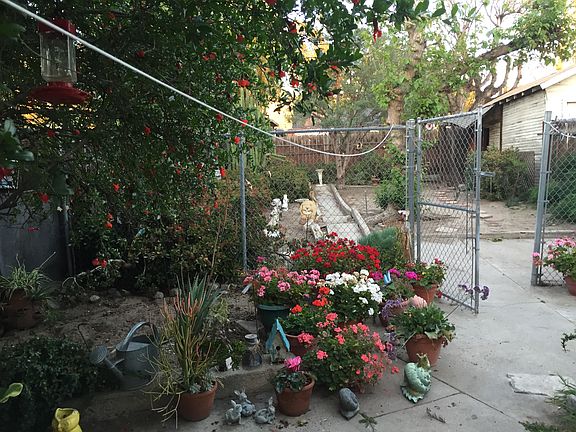 3rd image of 10518 Jardine Ave
