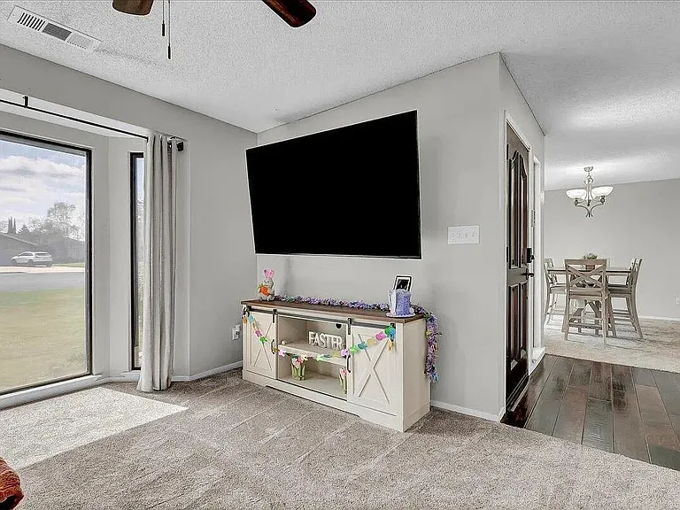 1828 E Seeger Ct — Photo 10