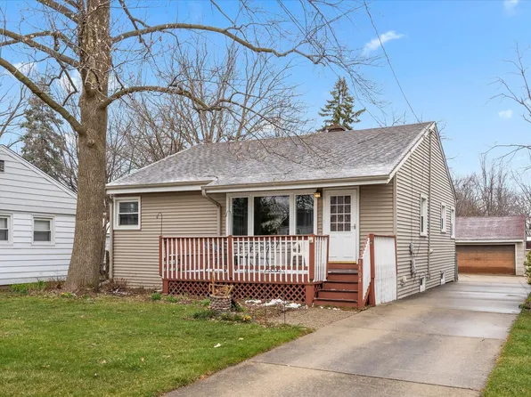 1104 Van Buren Ave, Des Plaines, IL 60018