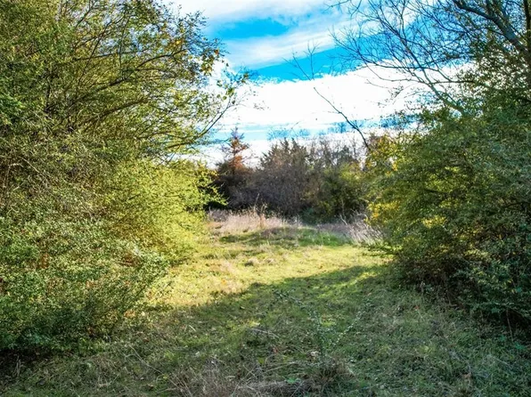 800 N Prairie Creek Rd, Dallas, TX 75217