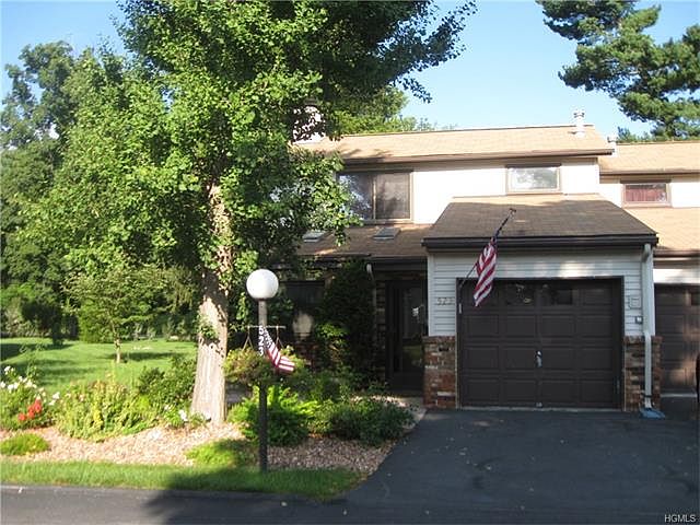 1st image of 523 Barberry Ln