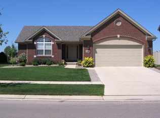 23280 Wagonwheel Dr, Brownstown, MI 48183
