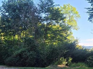 4 Kosakowski Dr, Morris Plains, NJ 07950