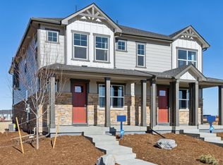 22262 E 7th Pl, Aurora, CO 80018