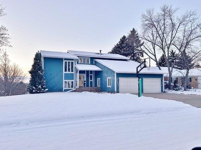 1320 11th St SW, Minot, ND, 58701