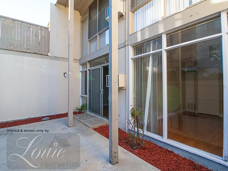 477 S El Molino Ave #4 — Photo 18