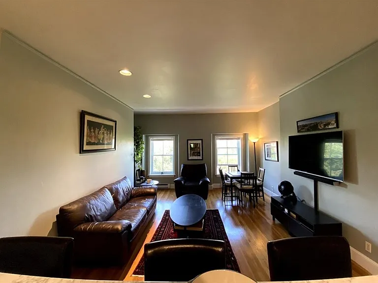 42 W Newton St #424 — Photo 2