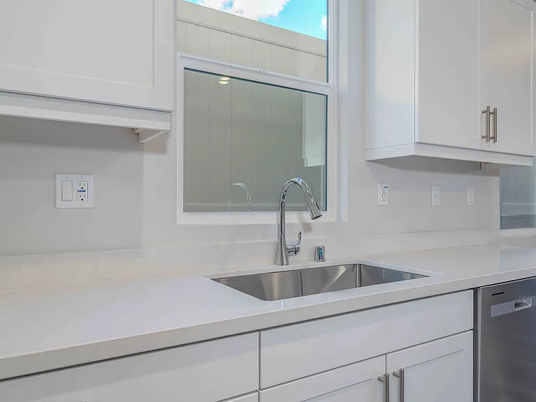 466 Meyer Pl — Photo 11