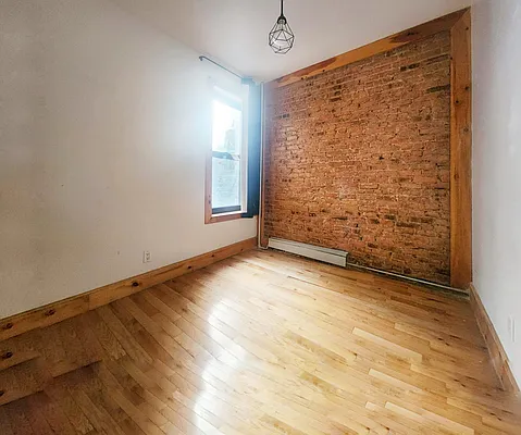 Rented by RELEASE NY | media 6