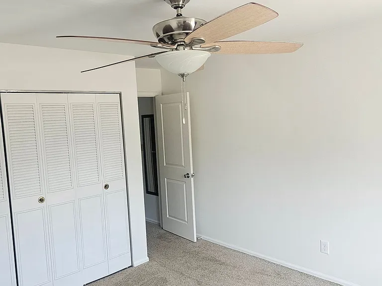 905 E Swallow Rd #4 — Photo 4