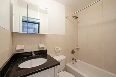 Rented by R New York