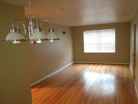4th image of 6240 Loughborough Ave #2