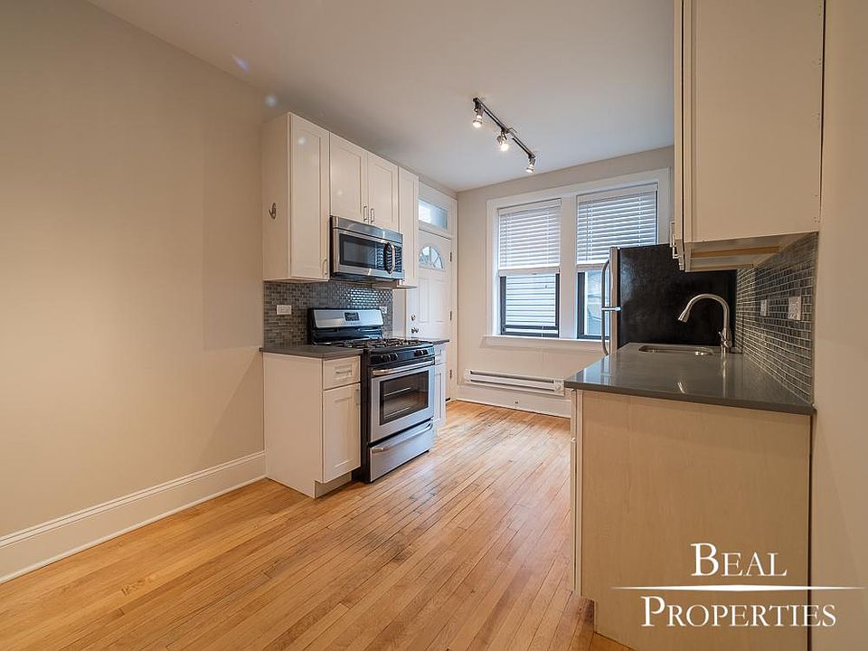 1st image of 2317 N Rockwell St #B2
