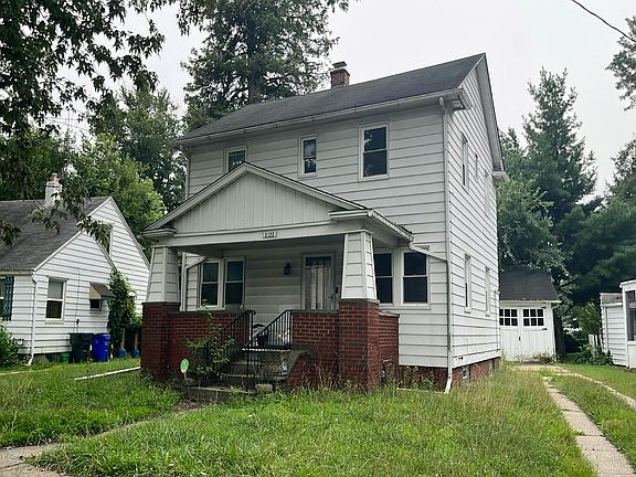 2nd image of 2123 Berdan Ave