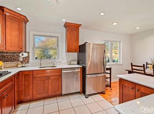 100 S Hyde Ave, Iselin, NJ 08830