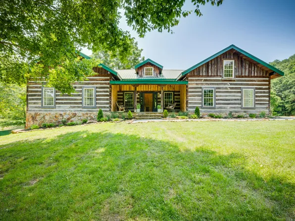 13544 Rivera Dr, Mendota, VA 24270