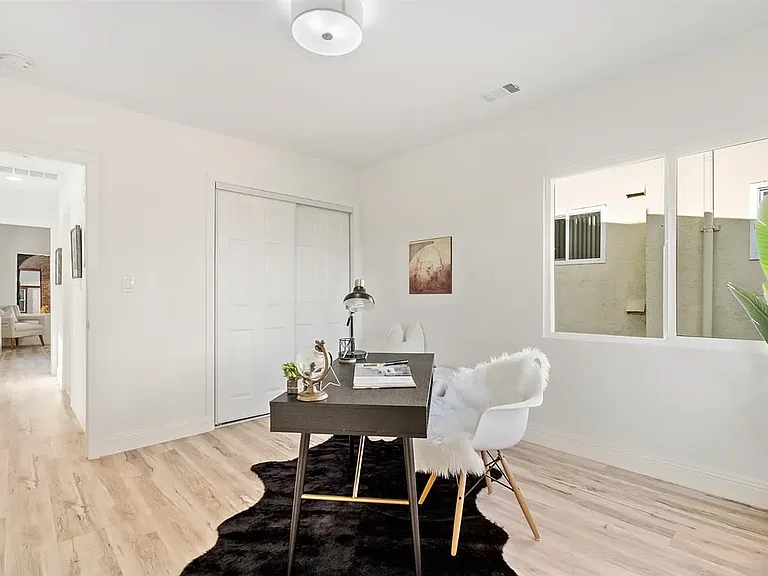 2810 55th Ave — Photo 17