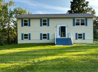123 McVeigh Rd, New Hampton, NY 10958
