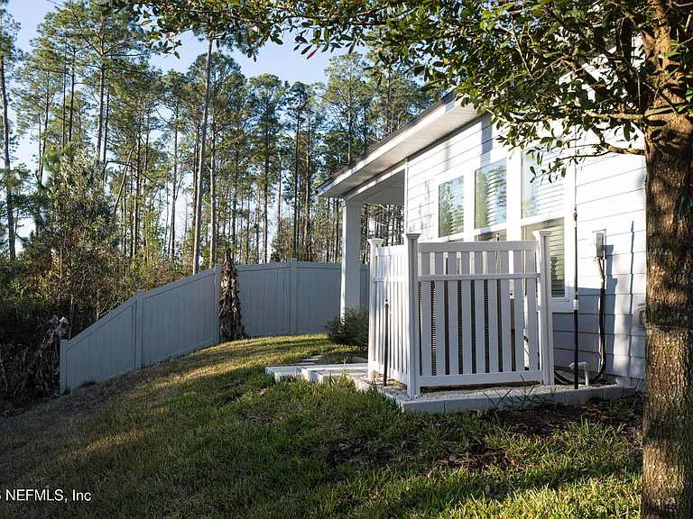 132 Starnberg Ct — Photo 13