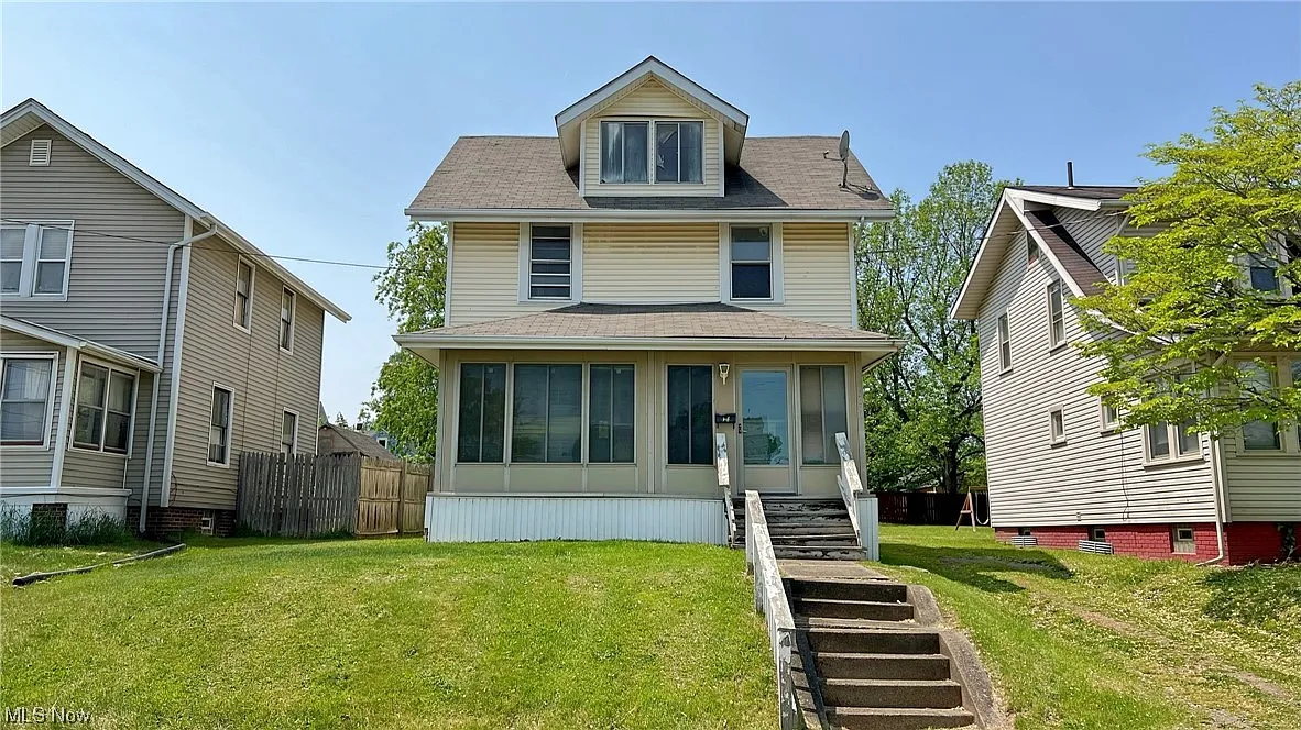 1643 Shriver Ave NE photo 1