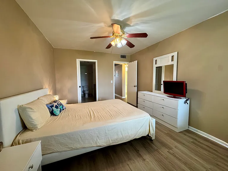 4019 Lincoln Pl #A — Photo 18