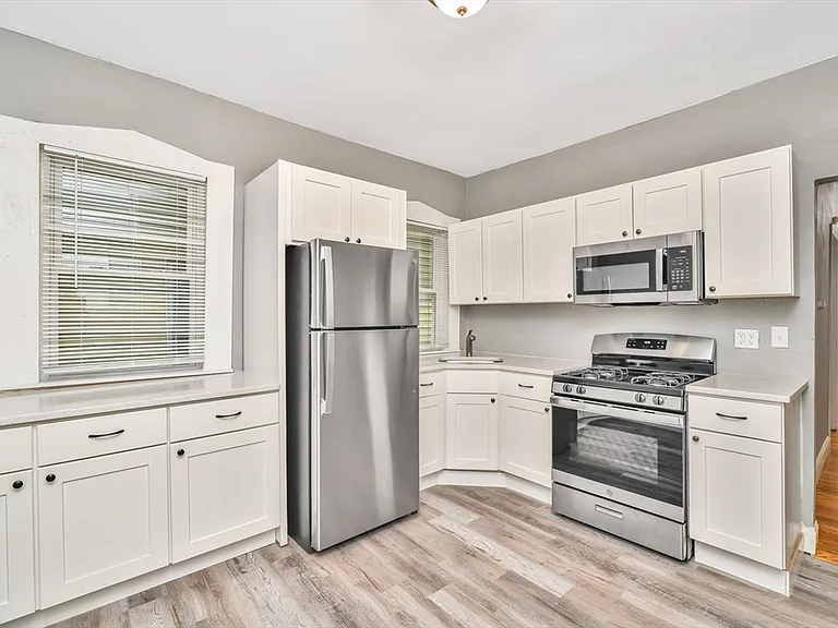 352 Norfolk St #1 — Photo 1