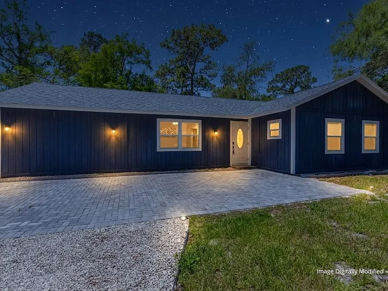 16932 W Aintree Dr — Photo 3