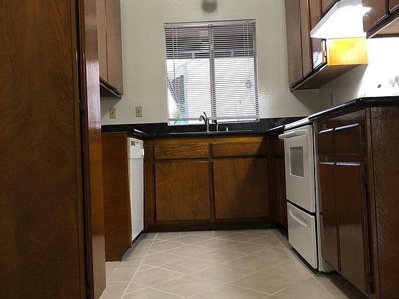 4th image of 4540 N Lark Ellen Ave APT 39