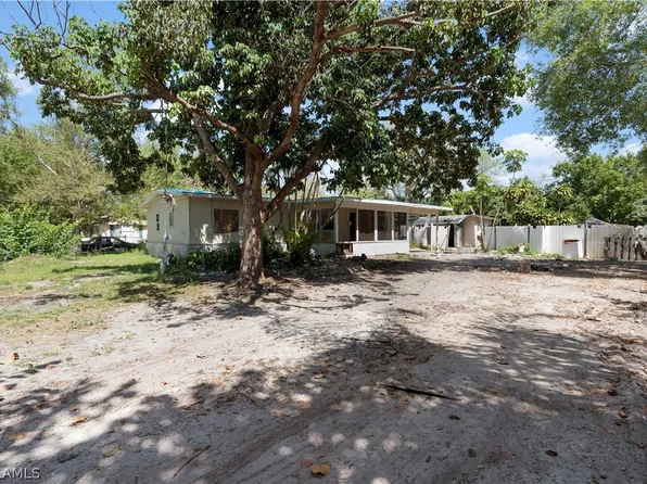 8305 Nault Rd, North Fort Myers, FL 33917