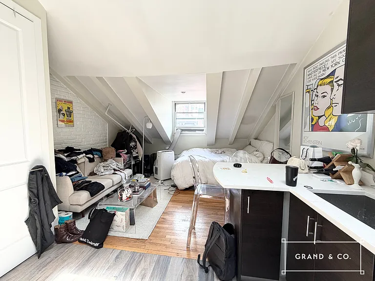 410 W 22nd St #5F — Photo 6