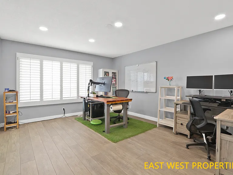 2409 Sommerset Dr — Photo 23