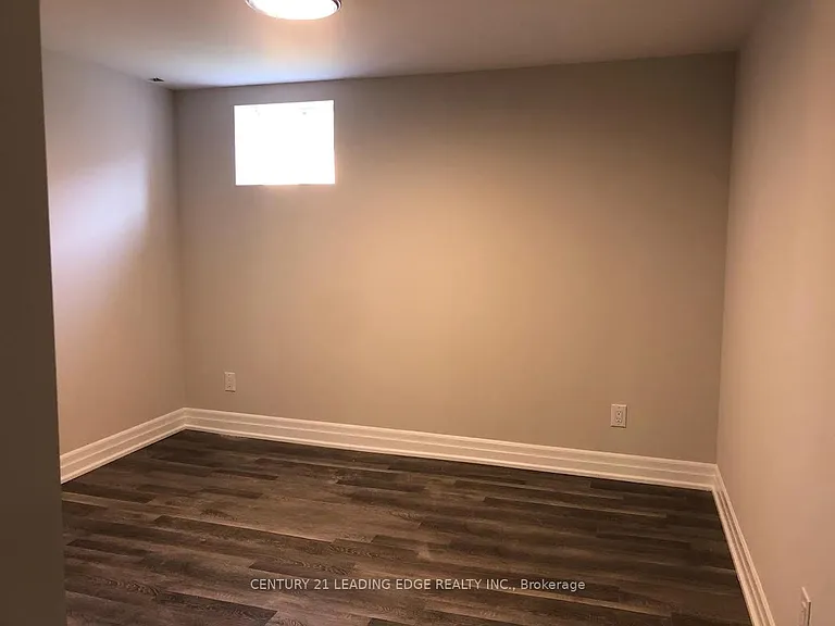 65 Stedford Cres #BASEMENT — Photo 4