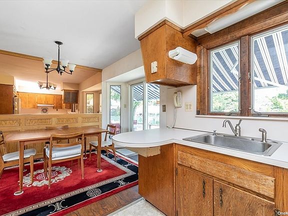 5th image of 3939 Laurel Ct