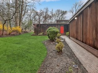 845 Star View Way, Bridgewater, NJ 08807