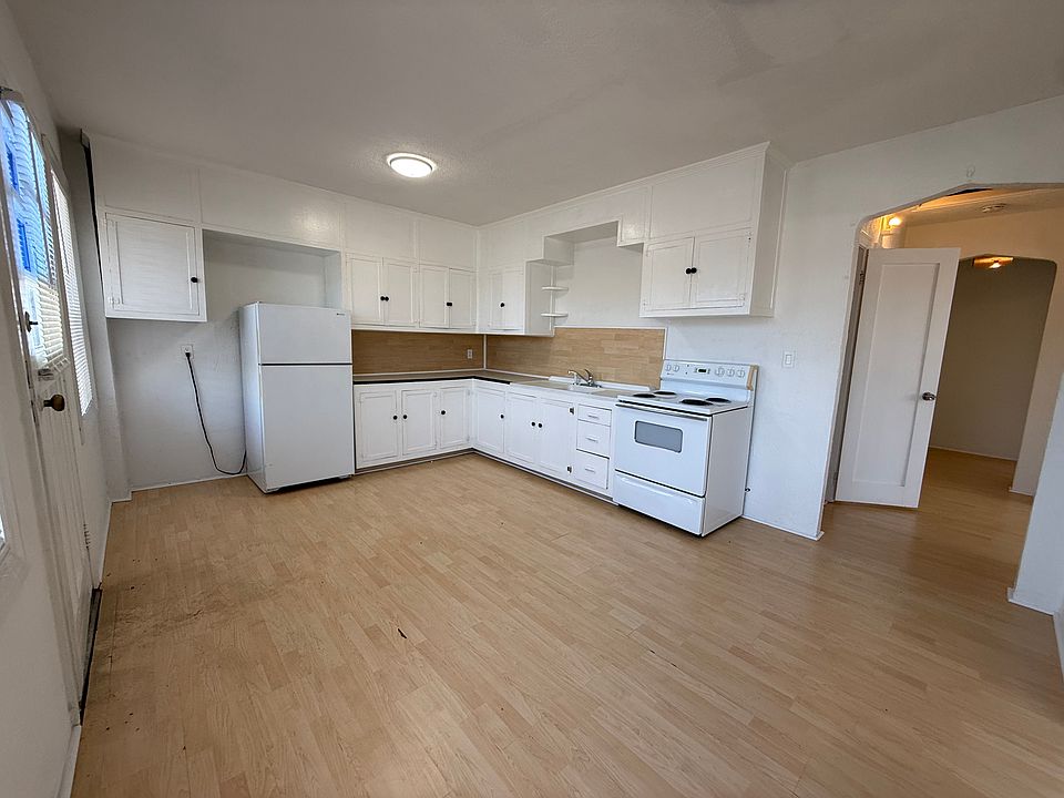 1st image of 4626 N Florida Ave #A