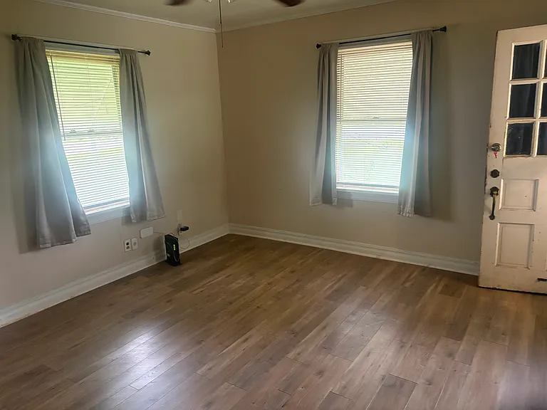 714 N Lake St — Photo 10