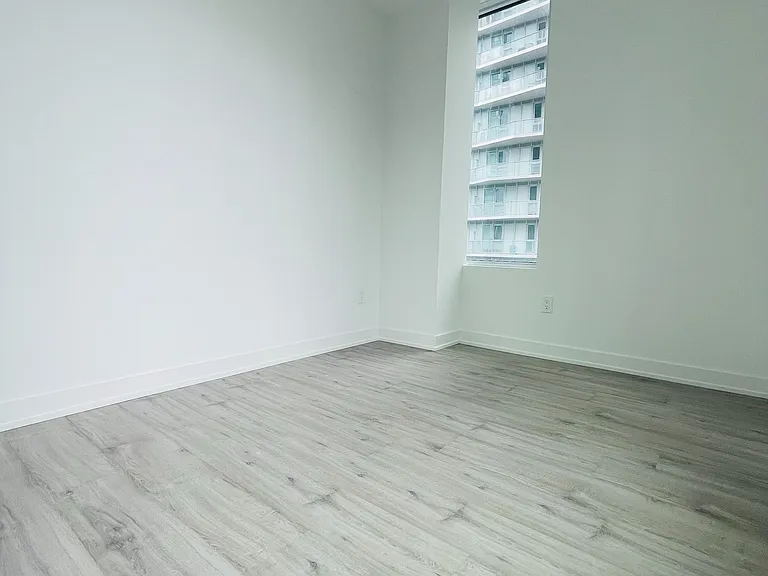 252 Church St #811 — Photo 10
